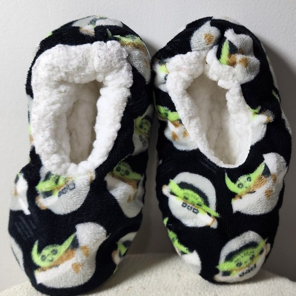 Disney Other - Disney Star Wars Grogu Baby Yoda Fuzzy Babba Slipper Socks.
